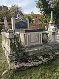 Une sépulture monumentale