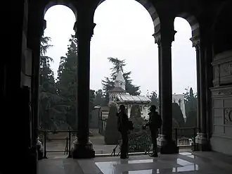 Vue depuis une des entrées.