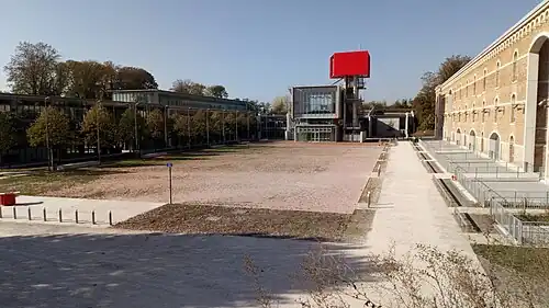 Place d'armes et tour signal