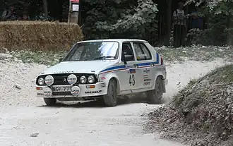 La Visa Rallye Chrono en livrée RAC Rally.