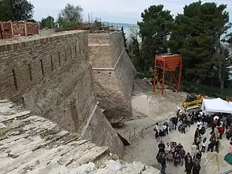 Pendant les travaux de restauration.