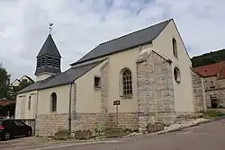 L'église paroissiale Saint-Pierre à Clémencey.