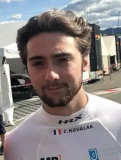 Description de cette image, également commentée ci-après