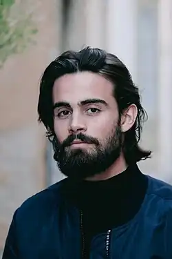 Description de cette image, également commentée ci-après