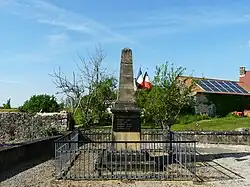 Le monument aux morts.