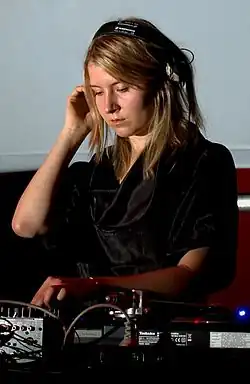 Description de l'image Clara Moto-cropped.jpg.