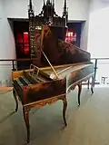 Le clavecin Louis Tomasini. Musikinstrumenten Museum, Berlin.