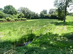 La vallée du ruisseau de l'Étang de Clavérolles à l'ouest du lieu-dit les Boueix d'en haut.