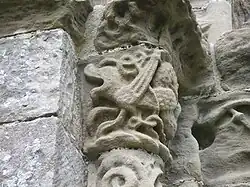 Colonne de l'arc du chœur de Shobdon