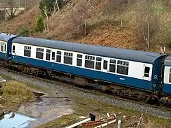 Côté couloir (deux portes supplémentaires).