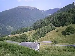 Série d’épingles à moins de 2&nbsp;km du col de Menté.