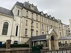 Collège St Joseph du Parchamp]