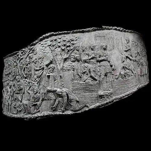 Trajan reçoit l'ambassade dace qui vient faire sa soumission.