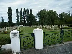 Entrée de la nécropole militaire française.