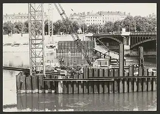 Construction du nouveau pont Morand (entre 1971 et 1974)