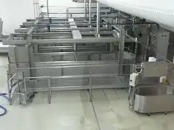 Étape 1 :Cuve où le lait caille