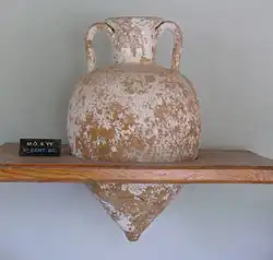 Amphore à huile de Corinthe, IVe&nbsp;siècle&nbsp;av. J.-C. Château Saint-Pierre, Bodrum.