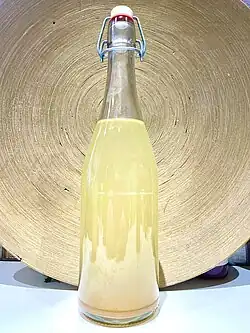 Bouteille de cormé fait maison.