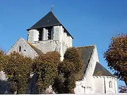 Photographie en couleurs du clocher d'une église.