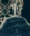 Cette cape de velours vers-bleu mesurant 15 mètres de long a été portée à l'occasion du couronnement de 1967. Elle est décorée de diamants, rubis, émeraudes, perles et autres pierres précieuses.