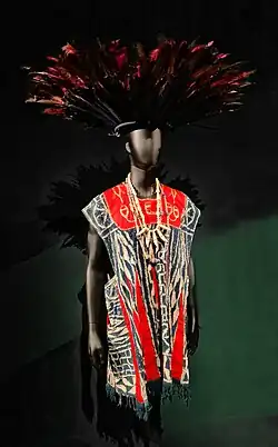 Costume de funérailles masculin.