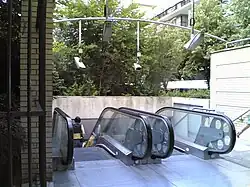 L'accès no&nbsp;1 « Passage Saint-Émilion ».