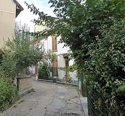 Cour du Palais Royal de Belleville 2.