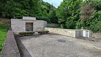 La fontaine-lavoir. Cliché d’août 2017.