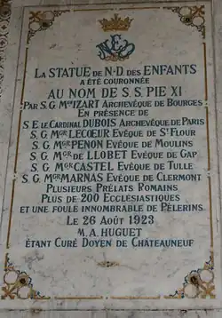 Couronnement statue Notre-Dame des Enfants.