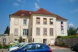 Photographie d'un bâtiment qui fut une église.