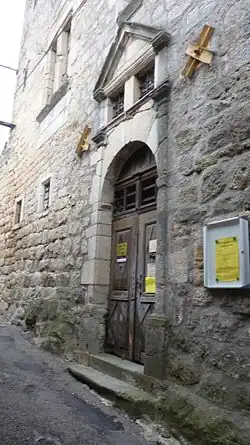 L'entrée principale.