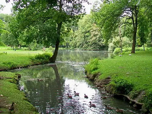 Étang au parc de Geresme.
