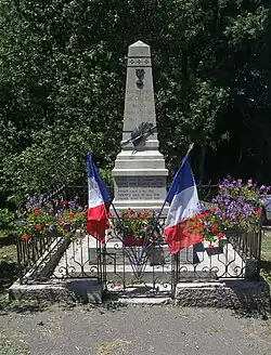 Monument aux morts.