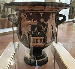 Héraclès et Nikè offrent un sacrifice sur un autel. Cratère apulien à figures rouges attribué au peintre Varrese. Vers -340.