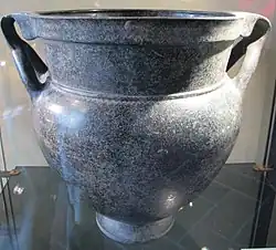 Vase étrusque.
