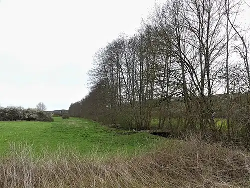 La vallée de la Crempse au nord du lieu-dit la Garnerie.