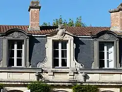 Lucarnes du logis XIXe&nbsp;siècle.