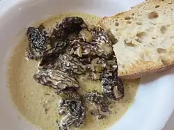 Croûte aux morilles (cuisine franc-comtoise)