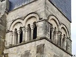 Détail de la galerie du clocher