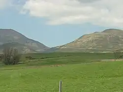 Vue au-dessus de Bressouleille sur les derniers kilomètres du col sur le versant sud-est.
