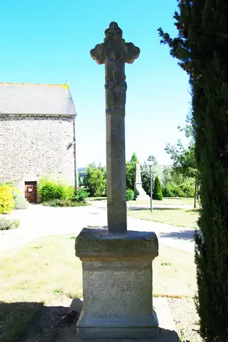 Croix en granit du XVe&nbsp;siècle.