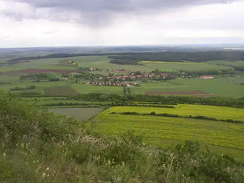 Ctiněves : vue aérienne.