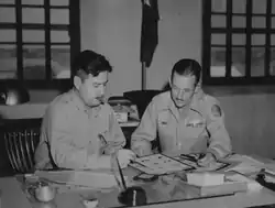 Janvier 1945, Curtis LeMay commandant du XXe bomber et Roger Ramey.