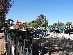 Chantier de démolition des serres chaudes, automne 2016.