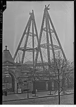 Les pylônes, en 1922.