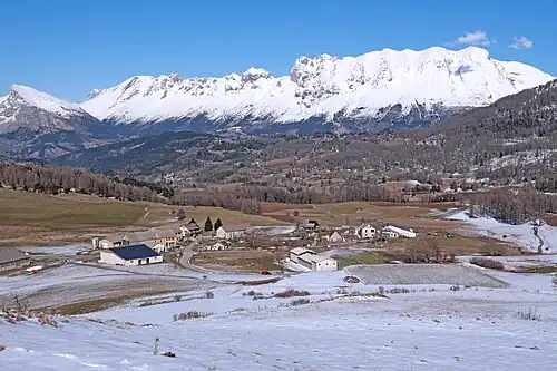 La montagne de Faraud vue depuis le col du Festre.