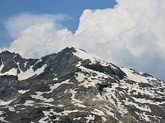 Le dôme des Pichères depuis la Traverse des Aimes au sud-est.