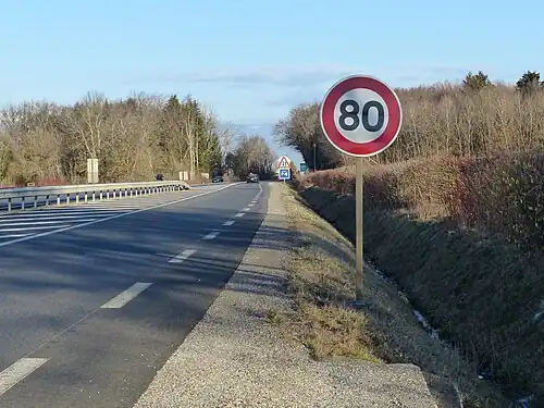 80&nbsp;km/h, avant fin de voie réservée aux automobiles, D 1206, Machilly, Haute-Savoie.