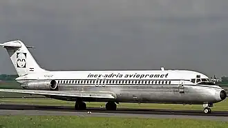 YU-AJO, le Douglas DC-9 impliqué dans l'accident, ici à l'aéroport international de Düsseldorf en juin 1973.