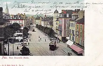 Tramways, rue de la Nouvelle-Halle, au tout début des années 1900.